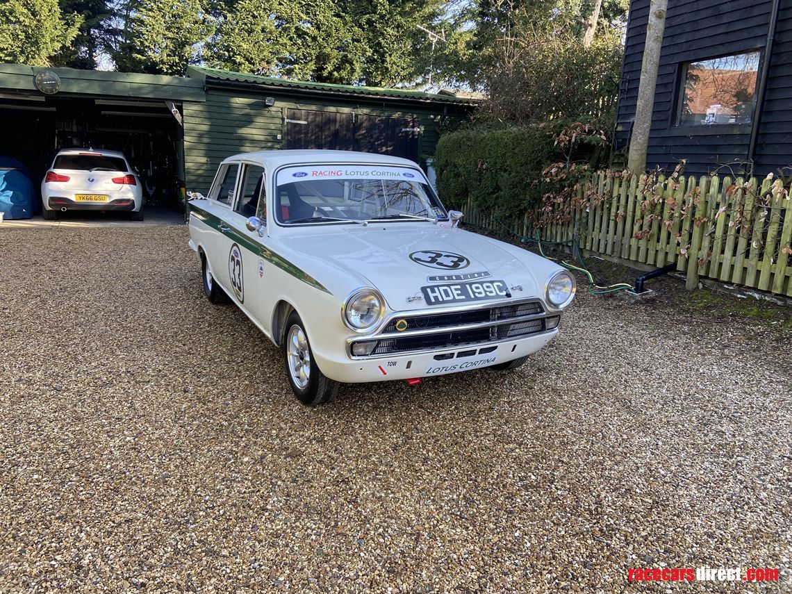 lotus-cortina-fia-race-car
