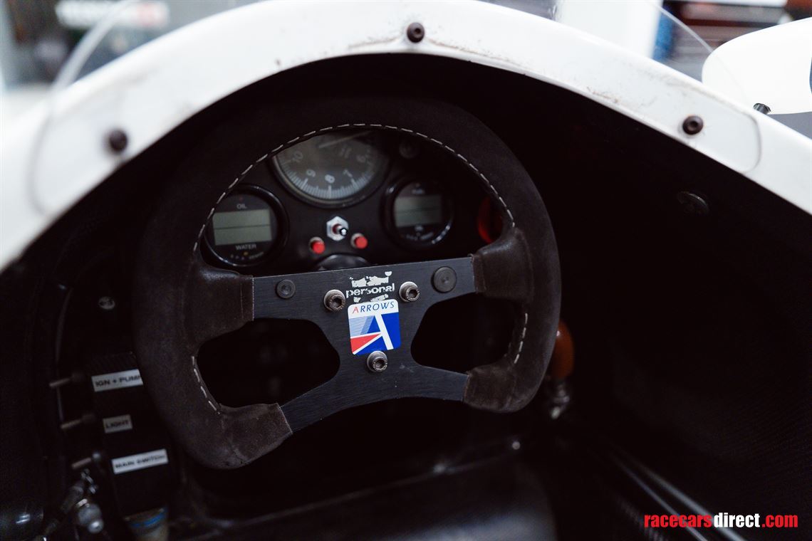 f1-arrows-a11-01