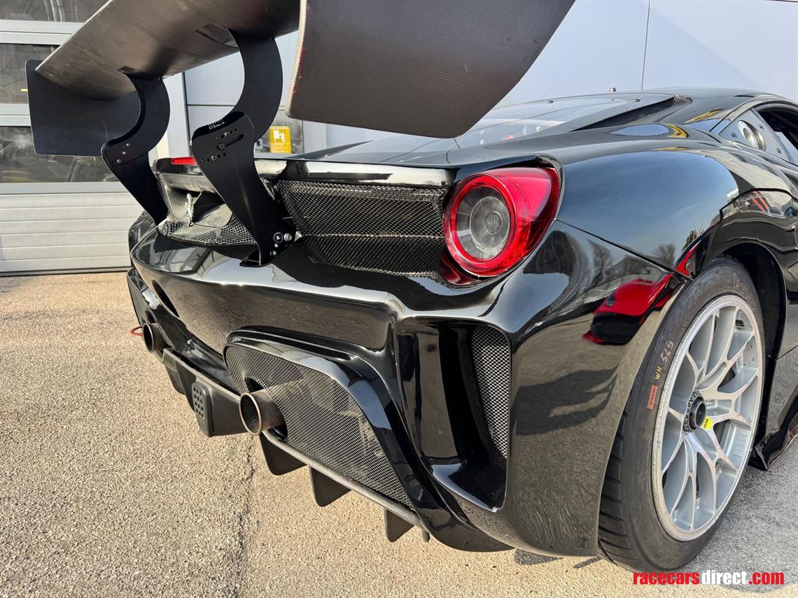 ferrari-488-challenge-evo