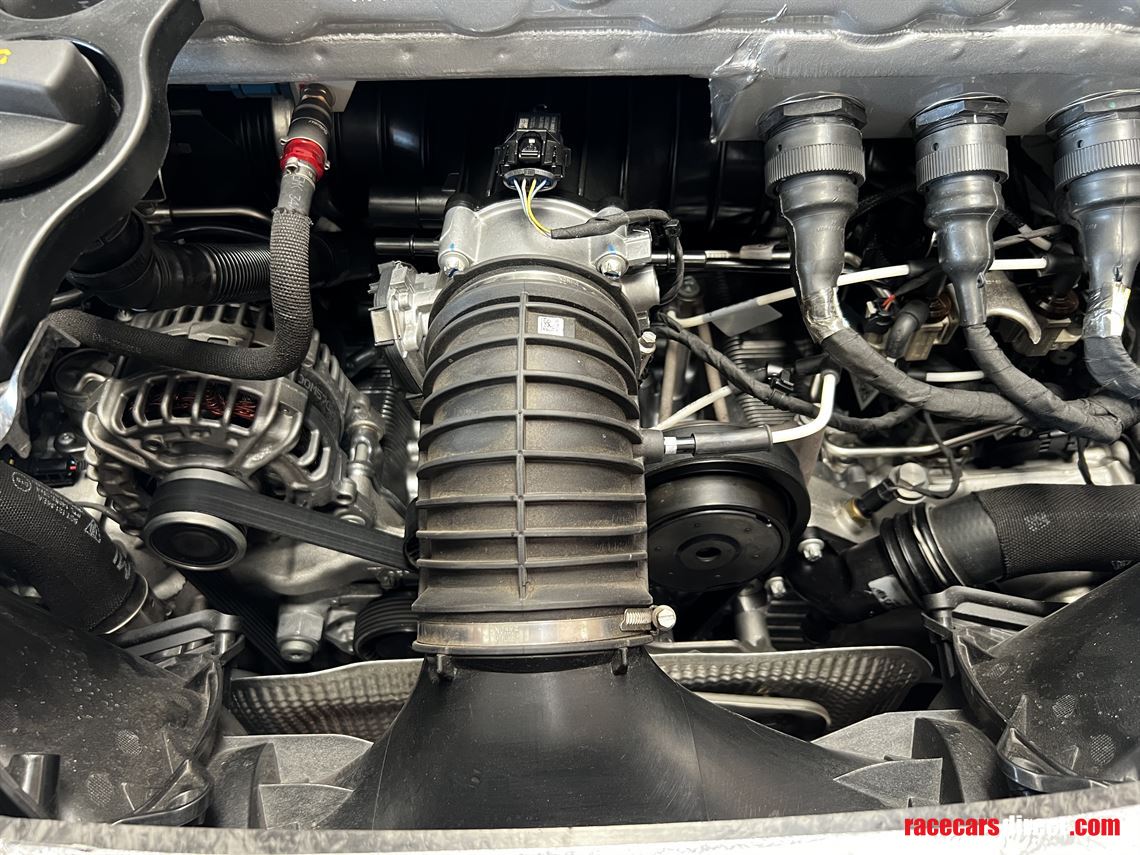 my-2024-porsche-992-gt3-cup