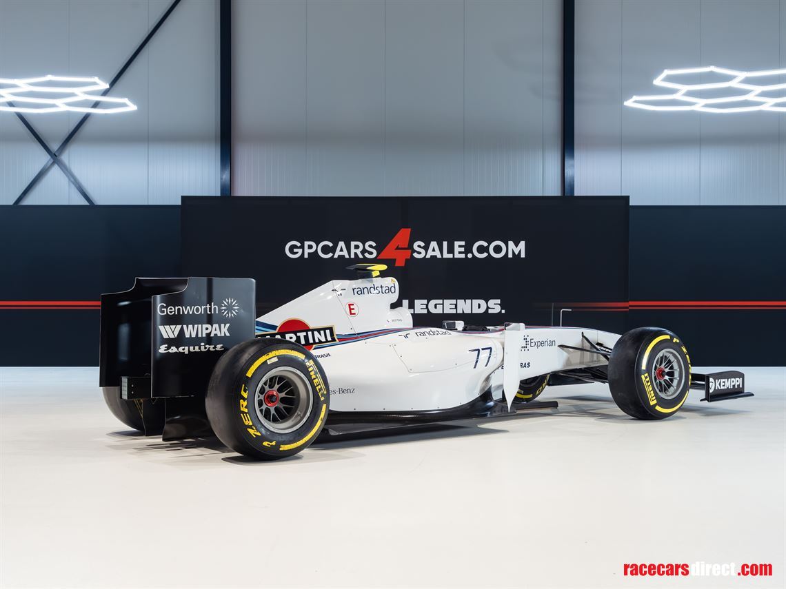 f1-full-scale-simulator-in-martini-livery