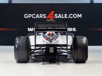 f1-full-scale-simulator-in-martini-livery