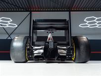 f1-full-scale-simulator-in-martini-livery
