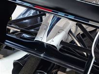 f1-full-scale-simulator-in-martini-livery