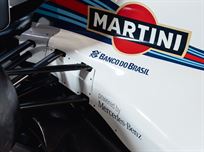 f1-full-scale-simulator-in-martini-livery