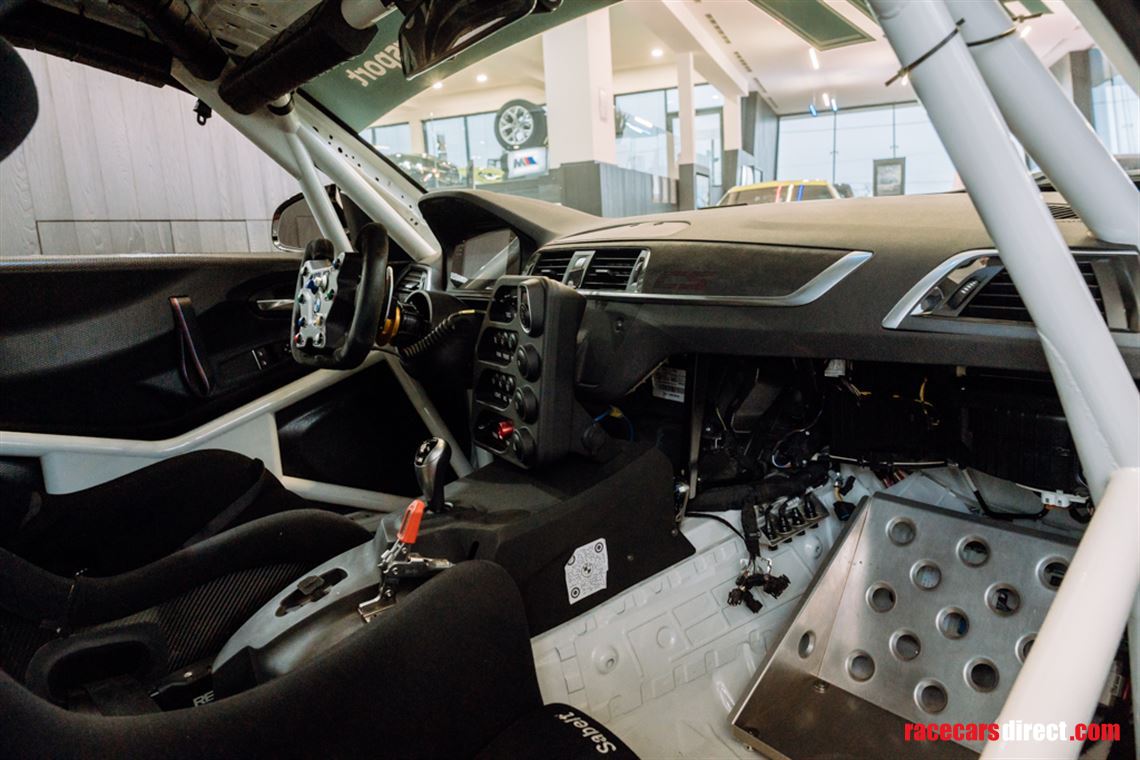 bmw-m2-cs-racing-3500km