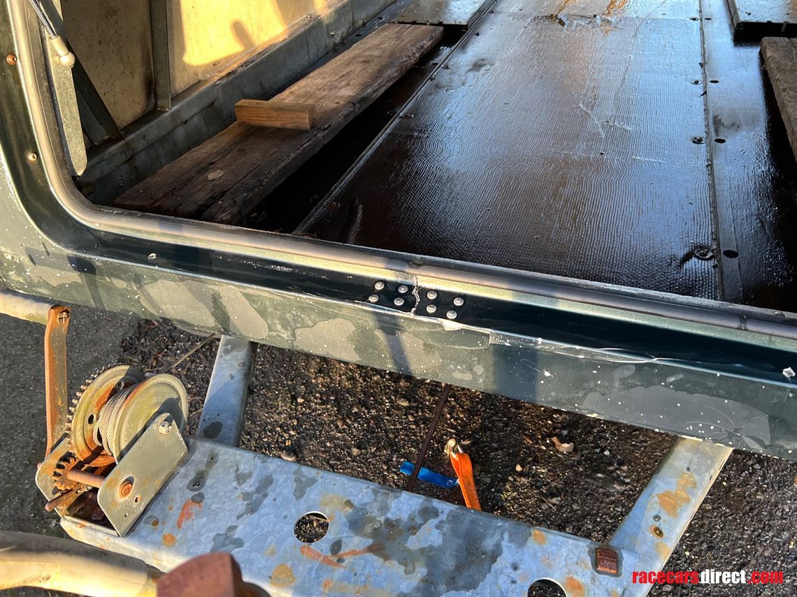 brian-james-minno-covered-trailer