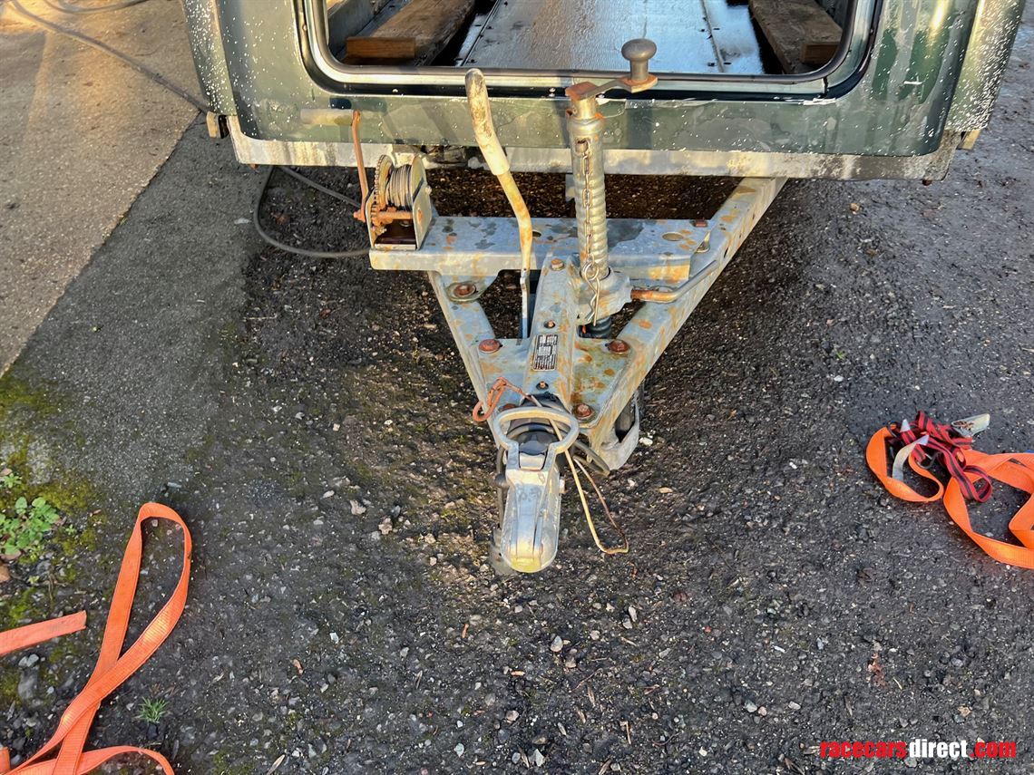 brian-james-minno-covered-trailer