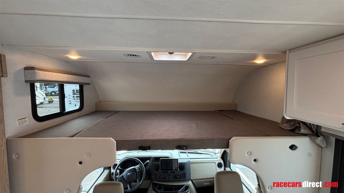 2026-thor-chateau-28z