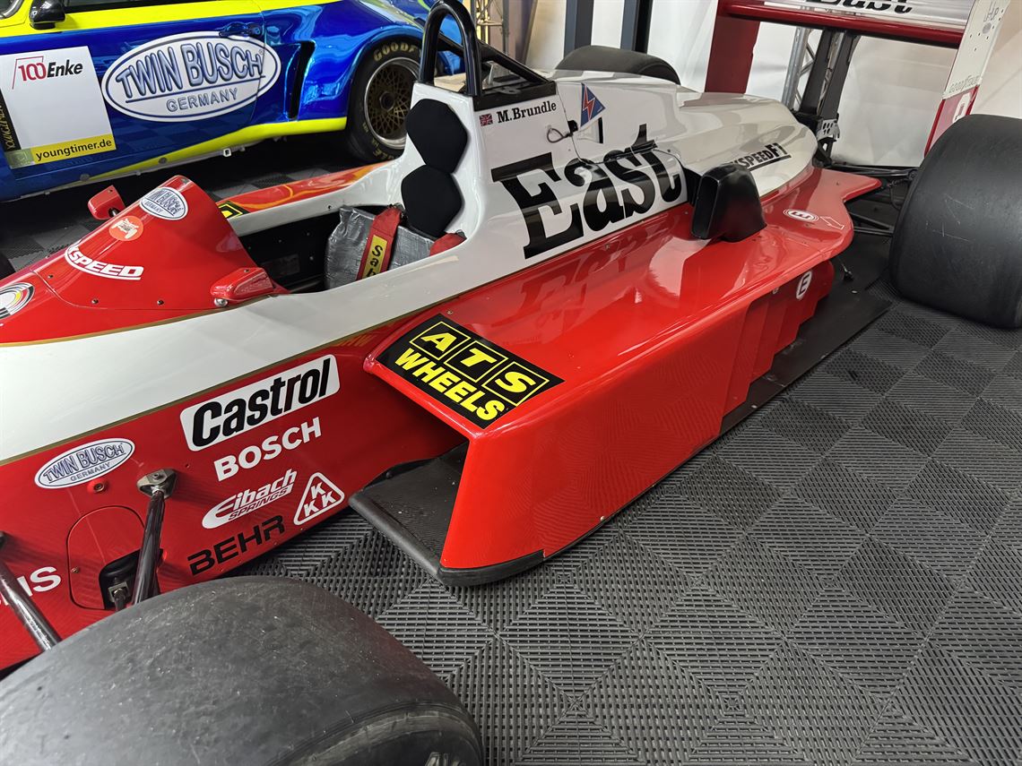 zakspeed-871-formula-1-car-from-1987-brundle