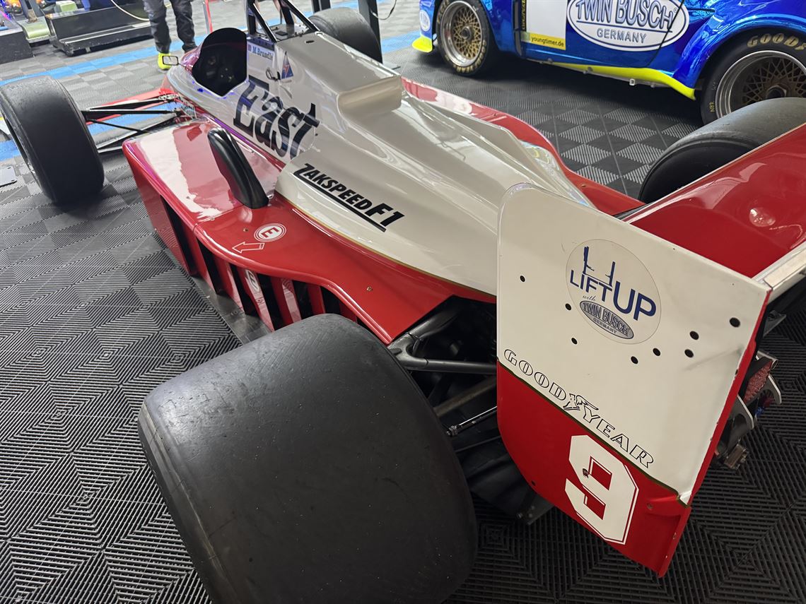 zakspeed-871-formula-1-car-from-1987-brundle