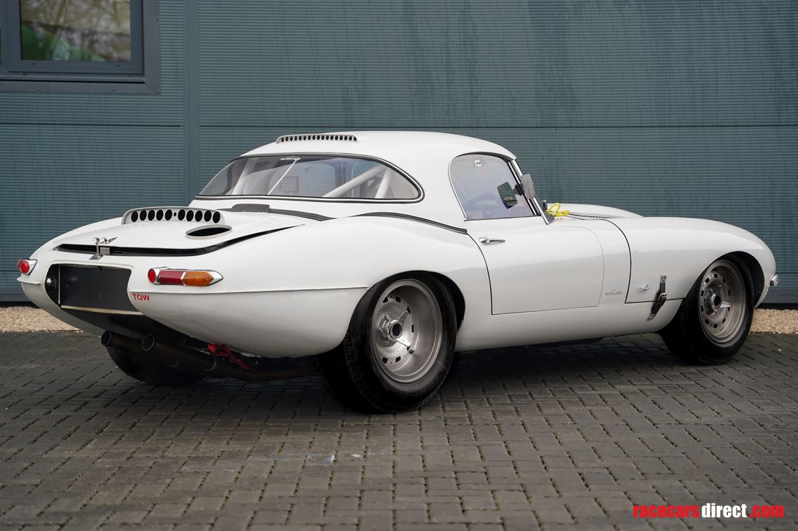 1964-jaguar-e-type-semi-lightweight