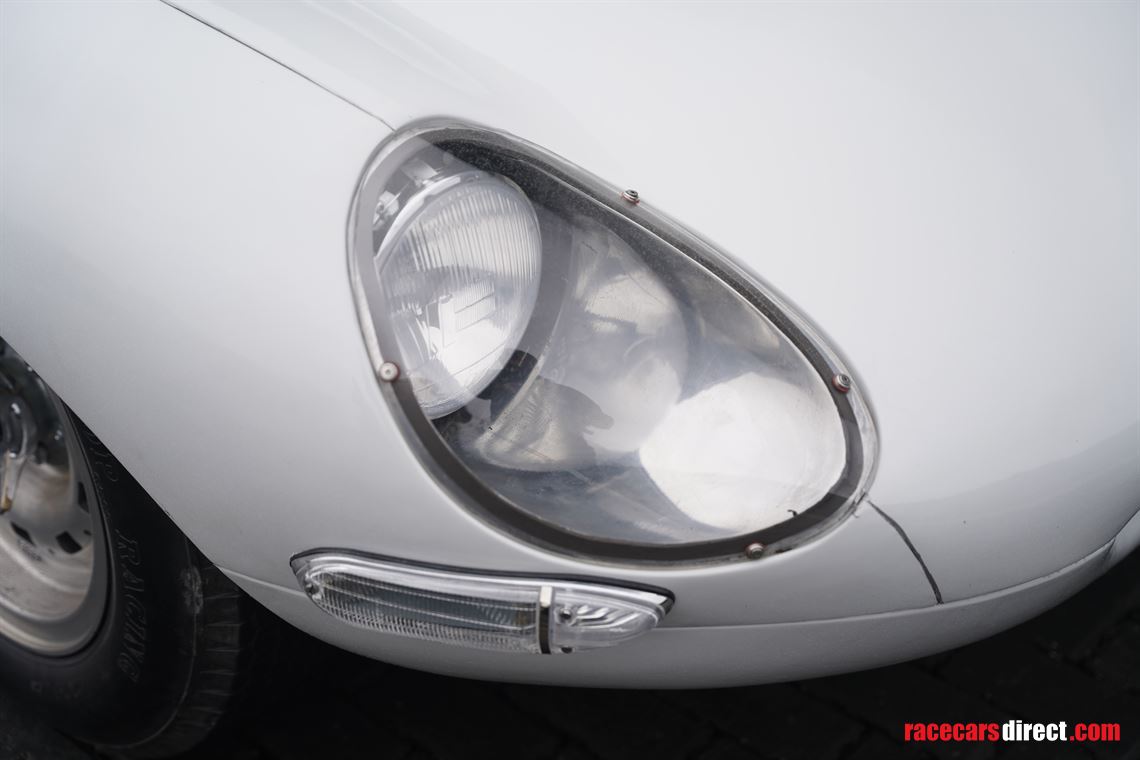 1964-jaguar-e-type-semi-lightweight