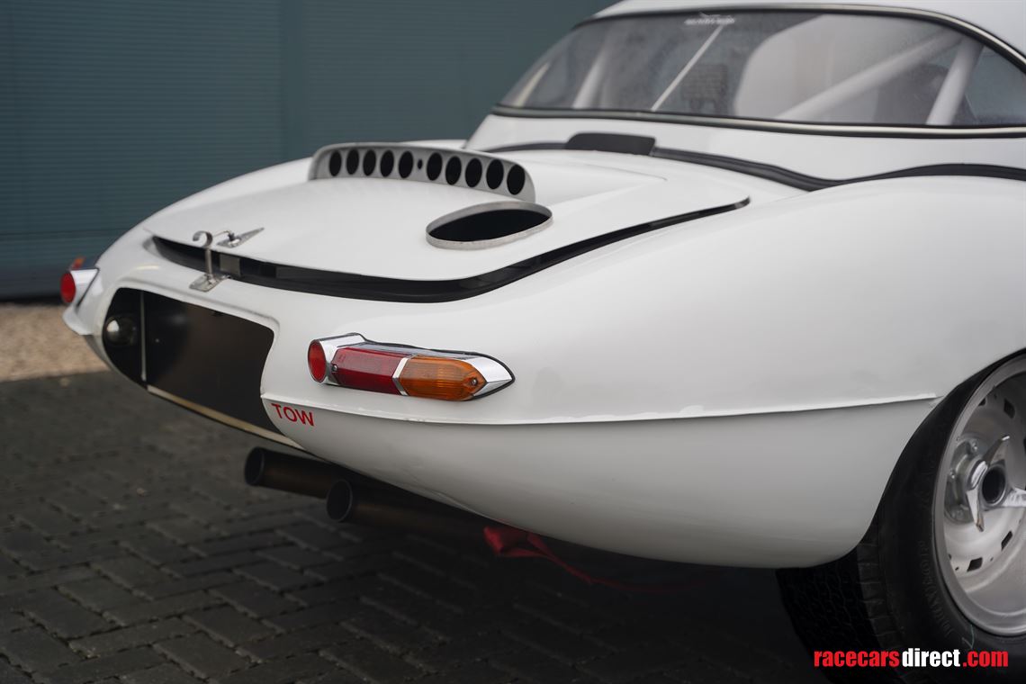 1964-jaguar-e-type-semi-lightweight
