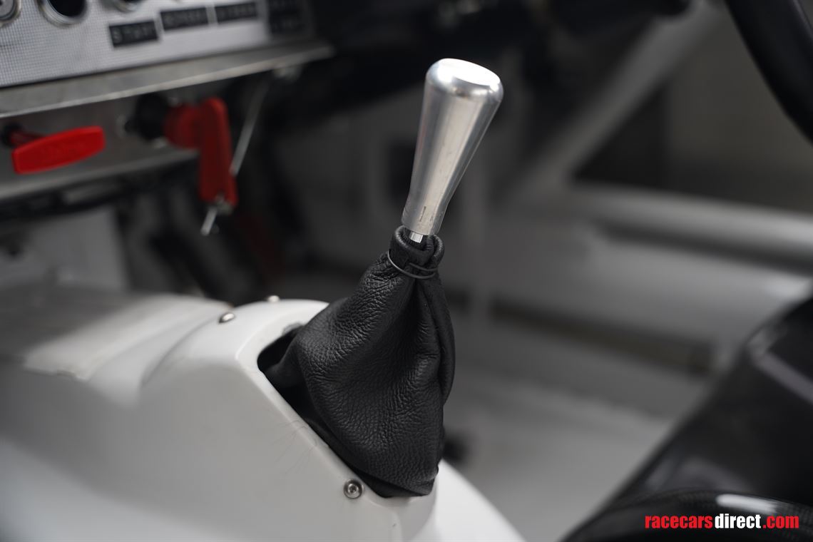 1964-jaguar-e-type-semi-lightweight