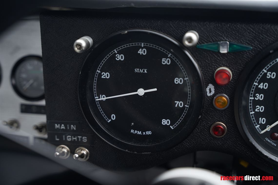 1964-jaguar-e-type-semi-lightweight