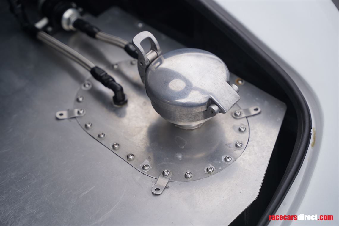 1964-jaguar-e-type-semi-lightweight