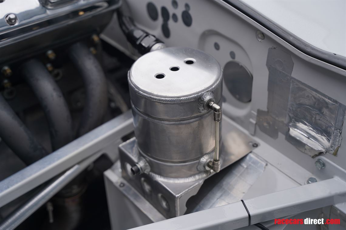 1964-jaguar-e-type-semi-lightweight