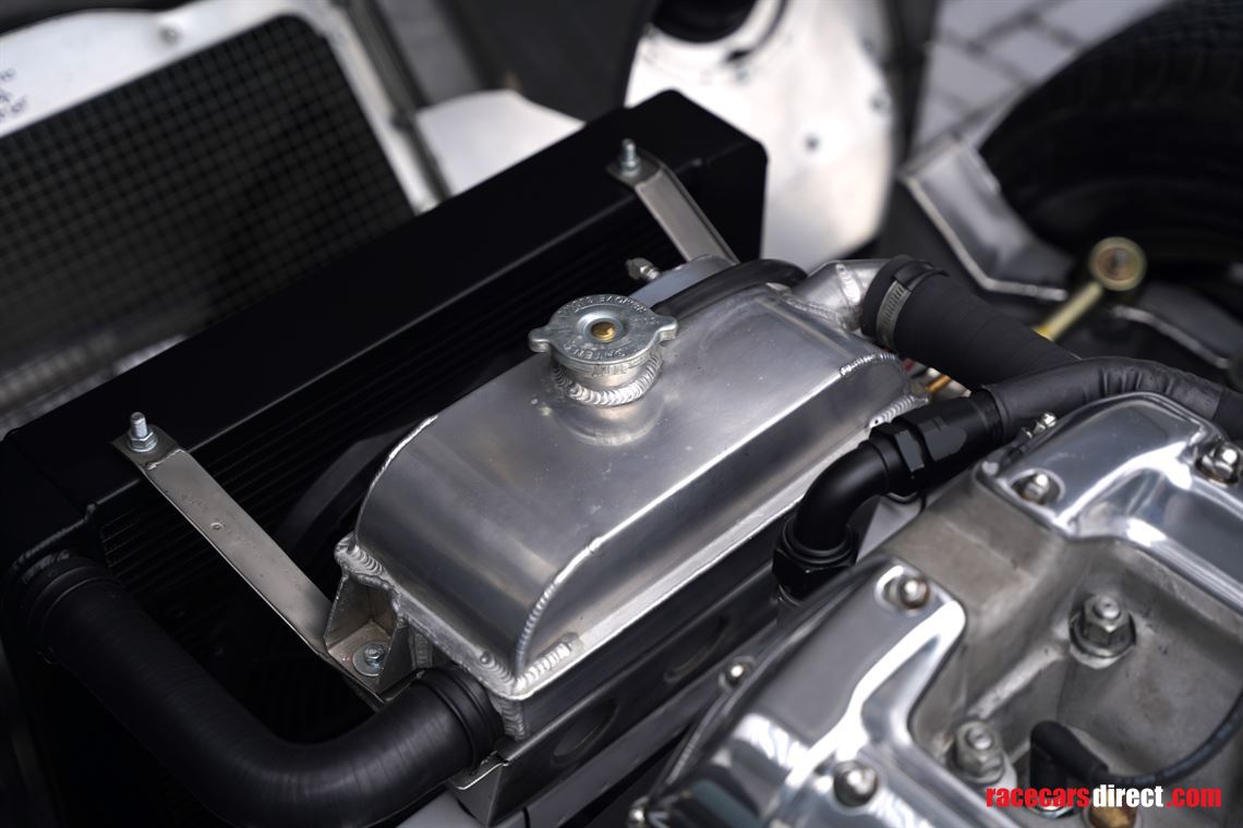 1964-jaguar-e-type-semi-lightweight