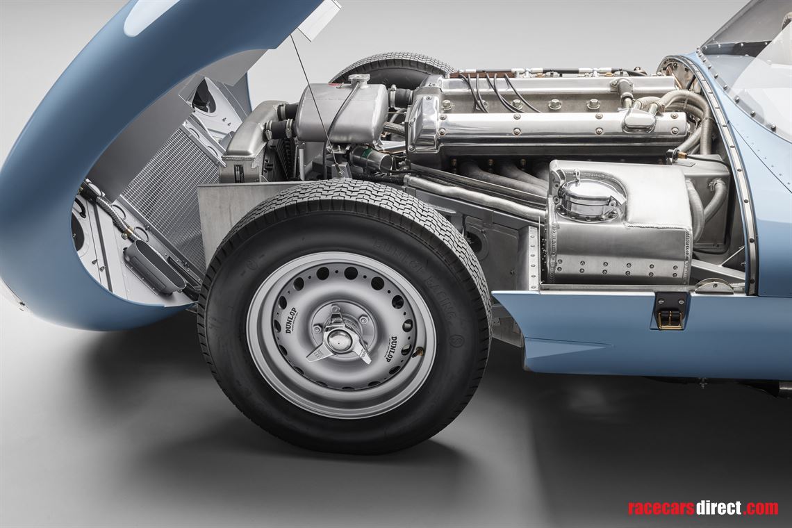 2019-jaguar-d-type-long-nose