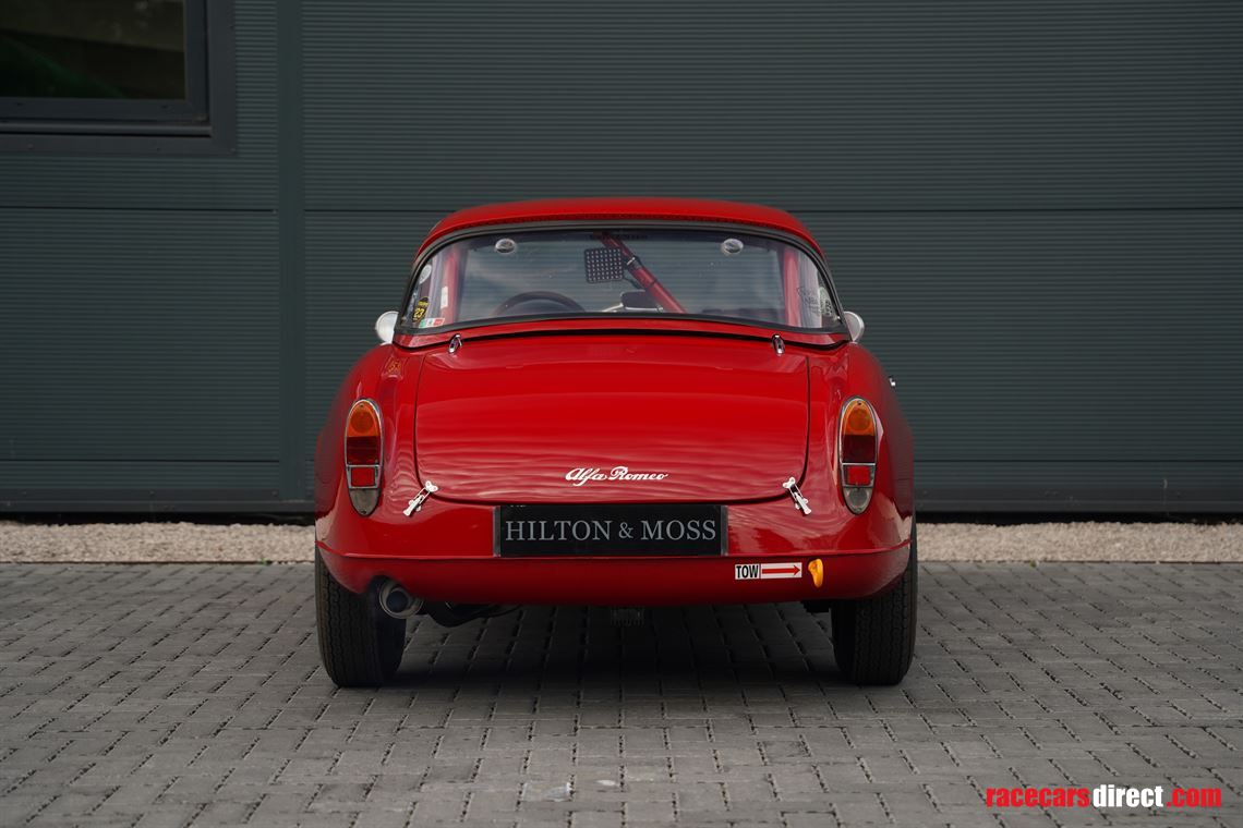 1965-alfa-romeo-giulia-101-spider-veloce