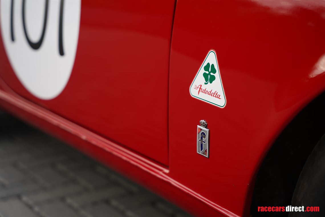 1965-alfa-romeo-giulia-101-spider-veloce