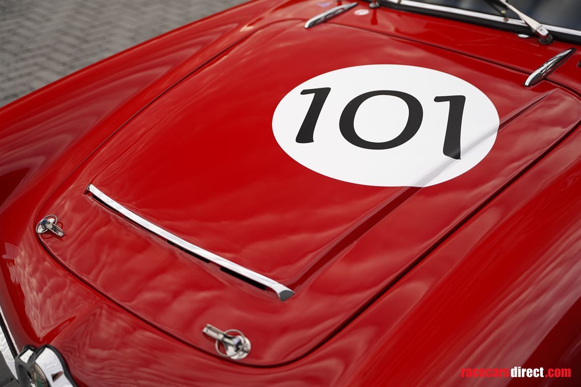 1965-alfa-romeo-giulia-101-spider-veloce