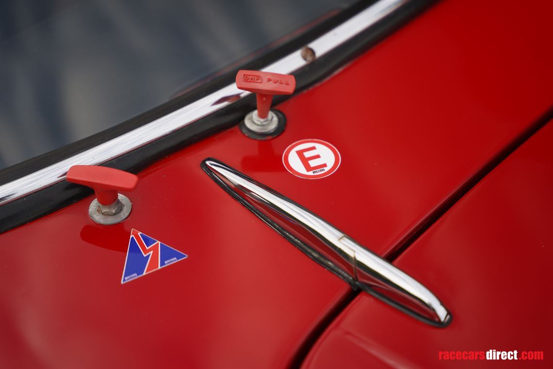 1965-alfa-romeo-giulia-101-spider-veloce