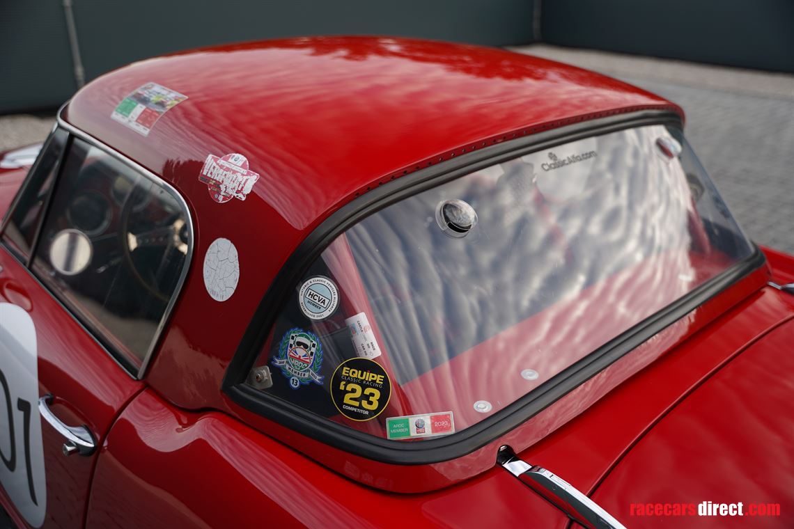 1965-alfa-romeo-giulia-101-spider-veloce