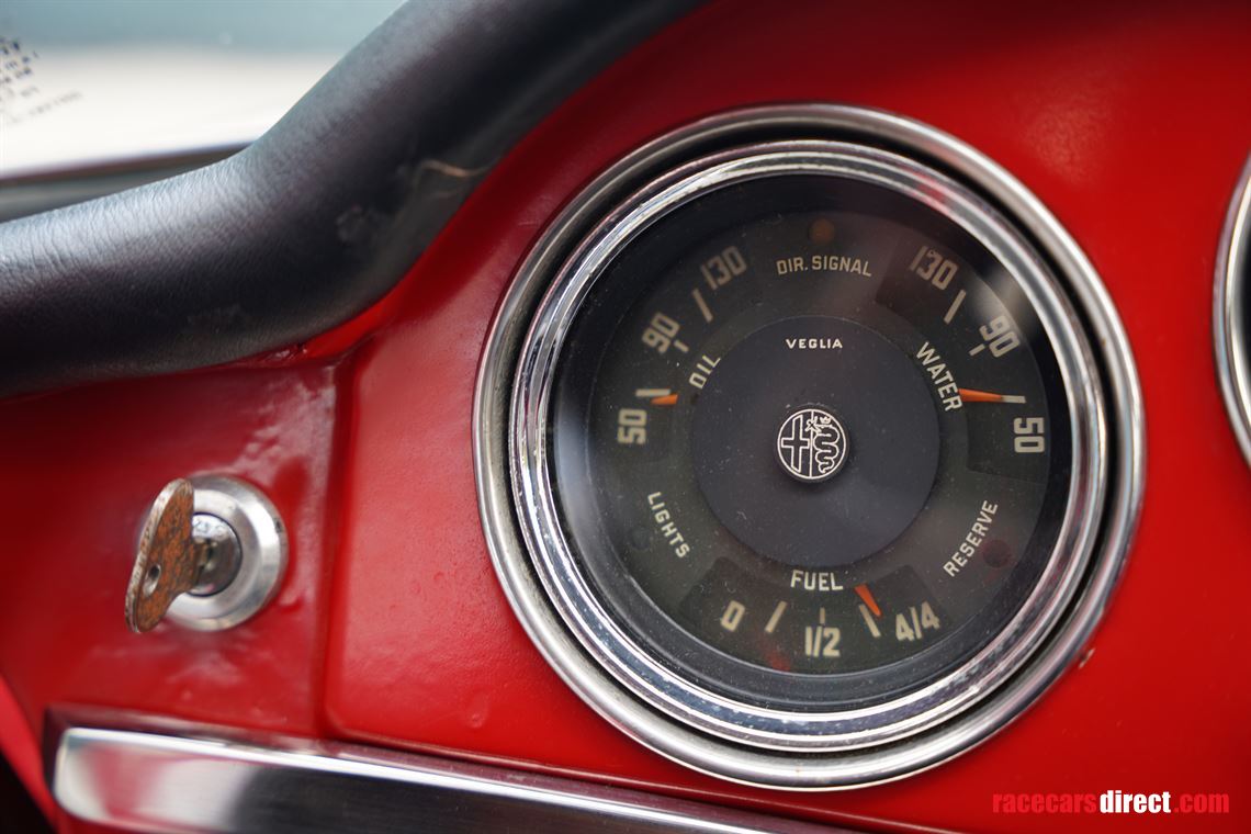 1965-alfa-romeo-giulia-101-spider-veloce