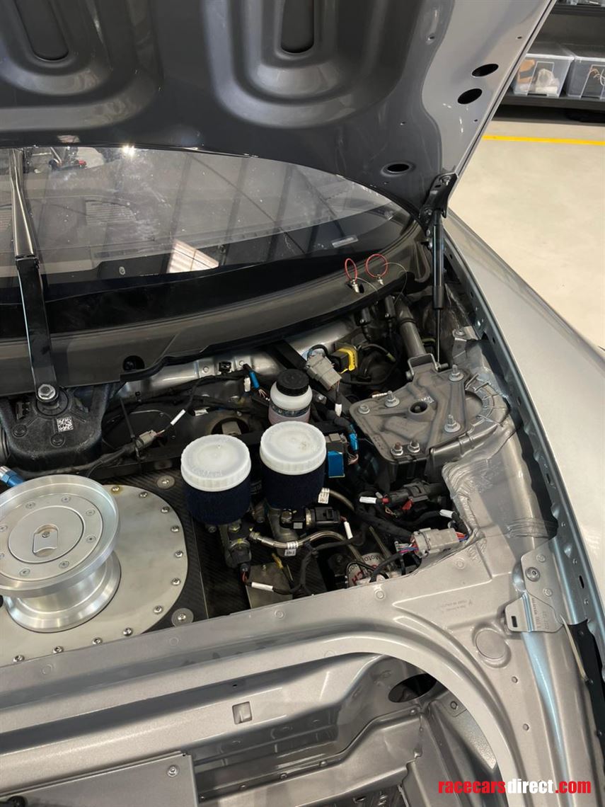 2025-porsche-992-cup-abstc-just-29h-from-new