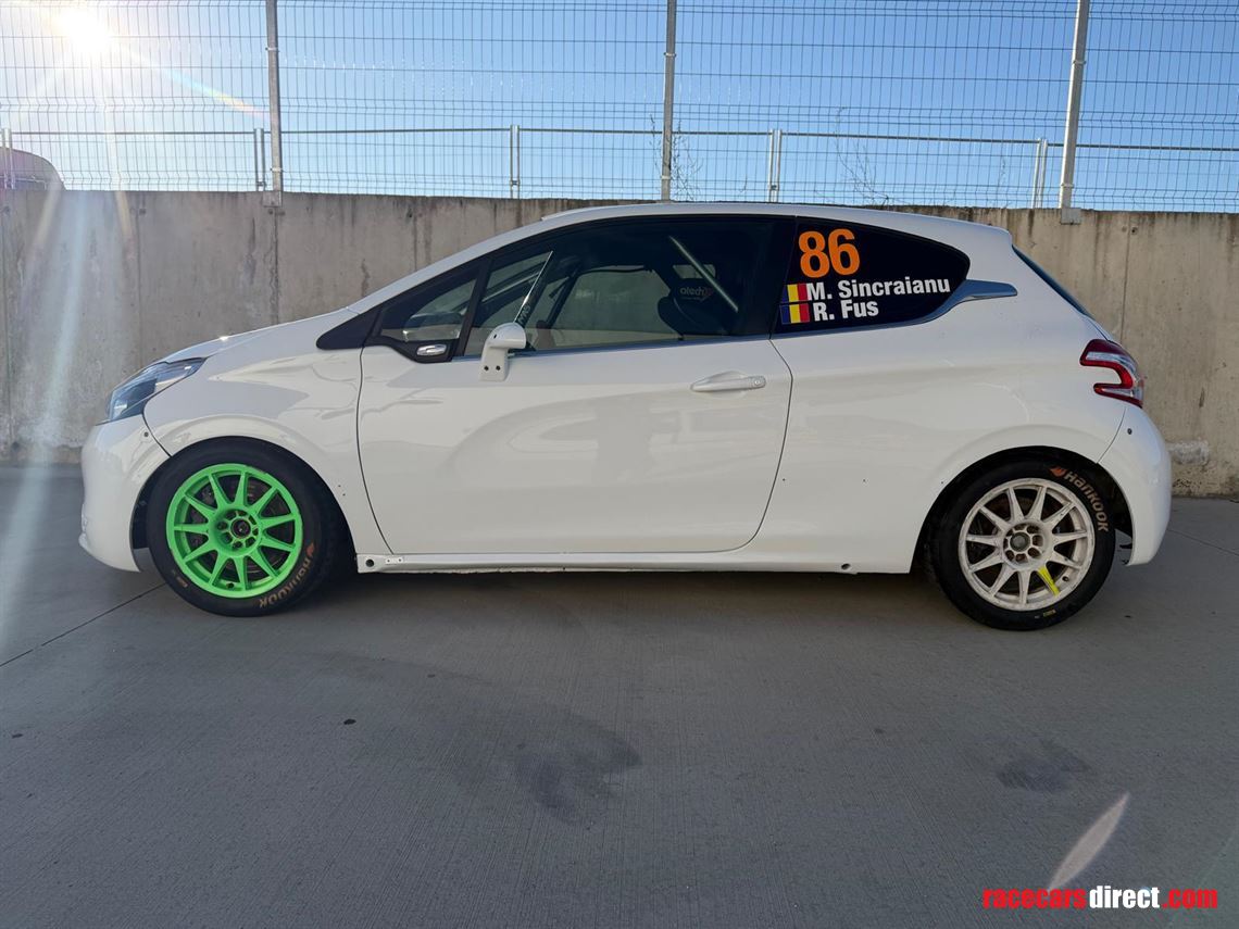 Racecarsdirect.com - Peugeot 208 R2