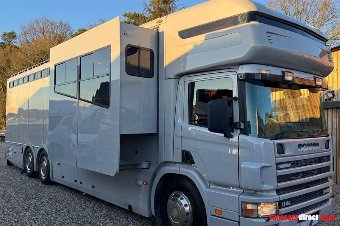 scania-p-series-whittaker-whorsebox