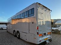 scania-p-series-whittaker-whorsebox