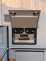 scania-p-series-whittaker-whorsebox