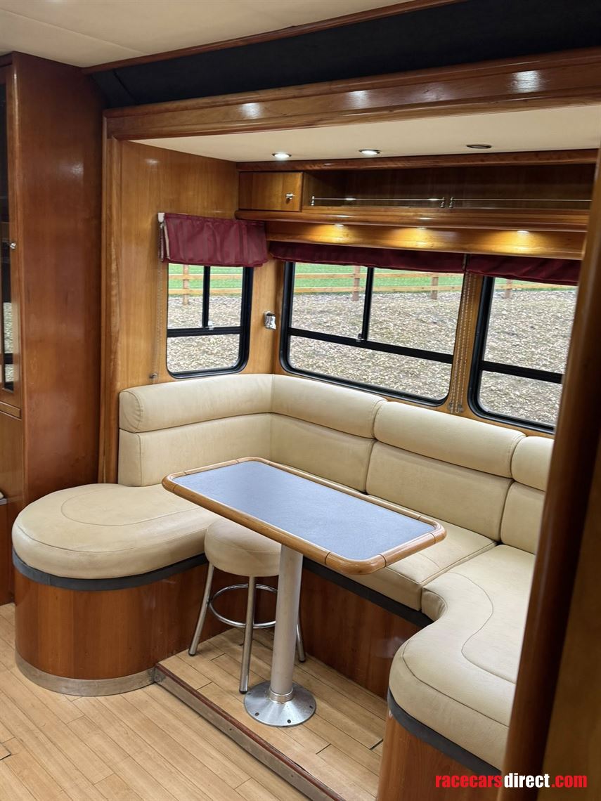 2001-renault-premium-oakley-horsebox