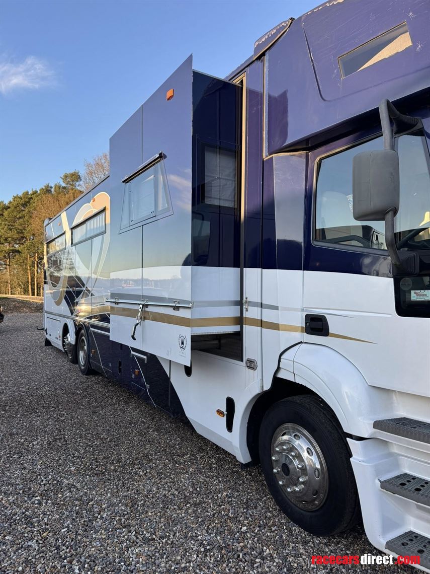 iveco-stralis-lehel-horsebox