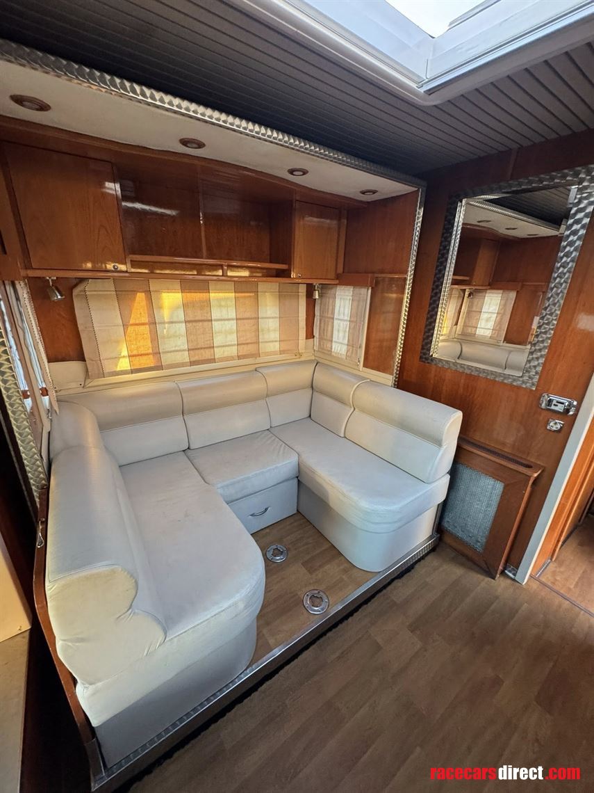 iveco-stralis-lehel-horsebox