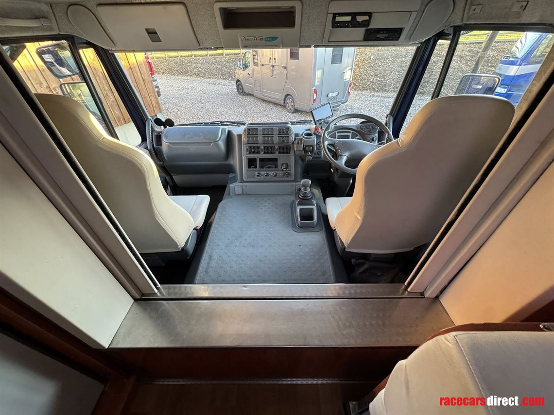iveco-stralis-lehel-horsebox