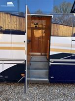 iveco-stralis-lehel-horsebox