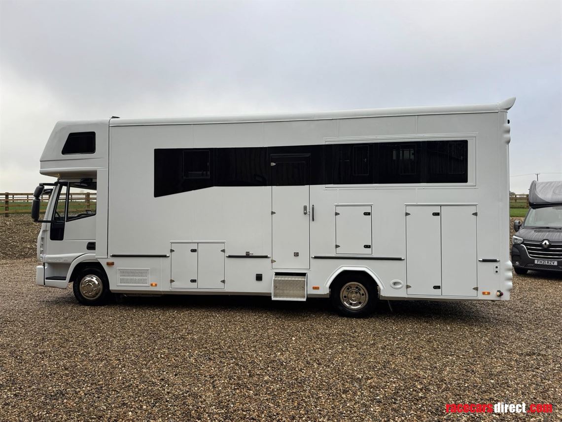 iveco-eurocargo-equicruiser-10-ton