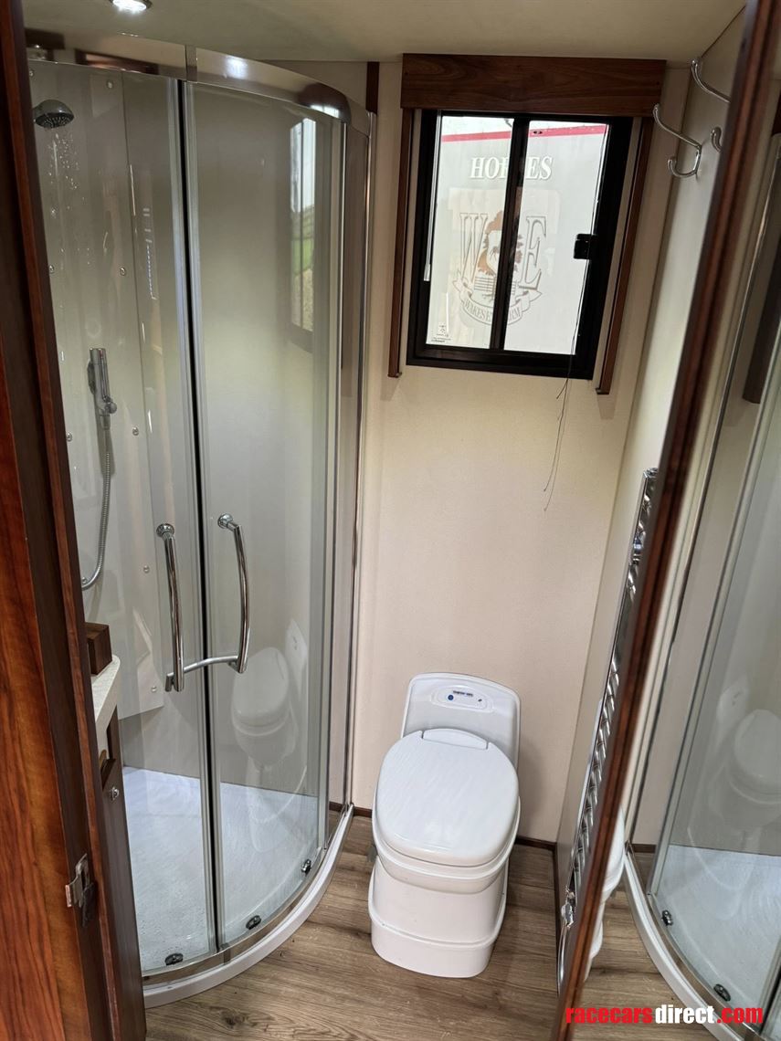 iveco-eurocargo-equicruiser-10-ton