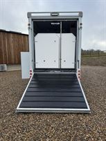 iveco-eurocargo-equicruiser-10-ton