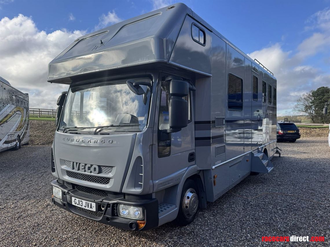 2013-iveco-75-ton-whittaker-coachbuilt-horseb
