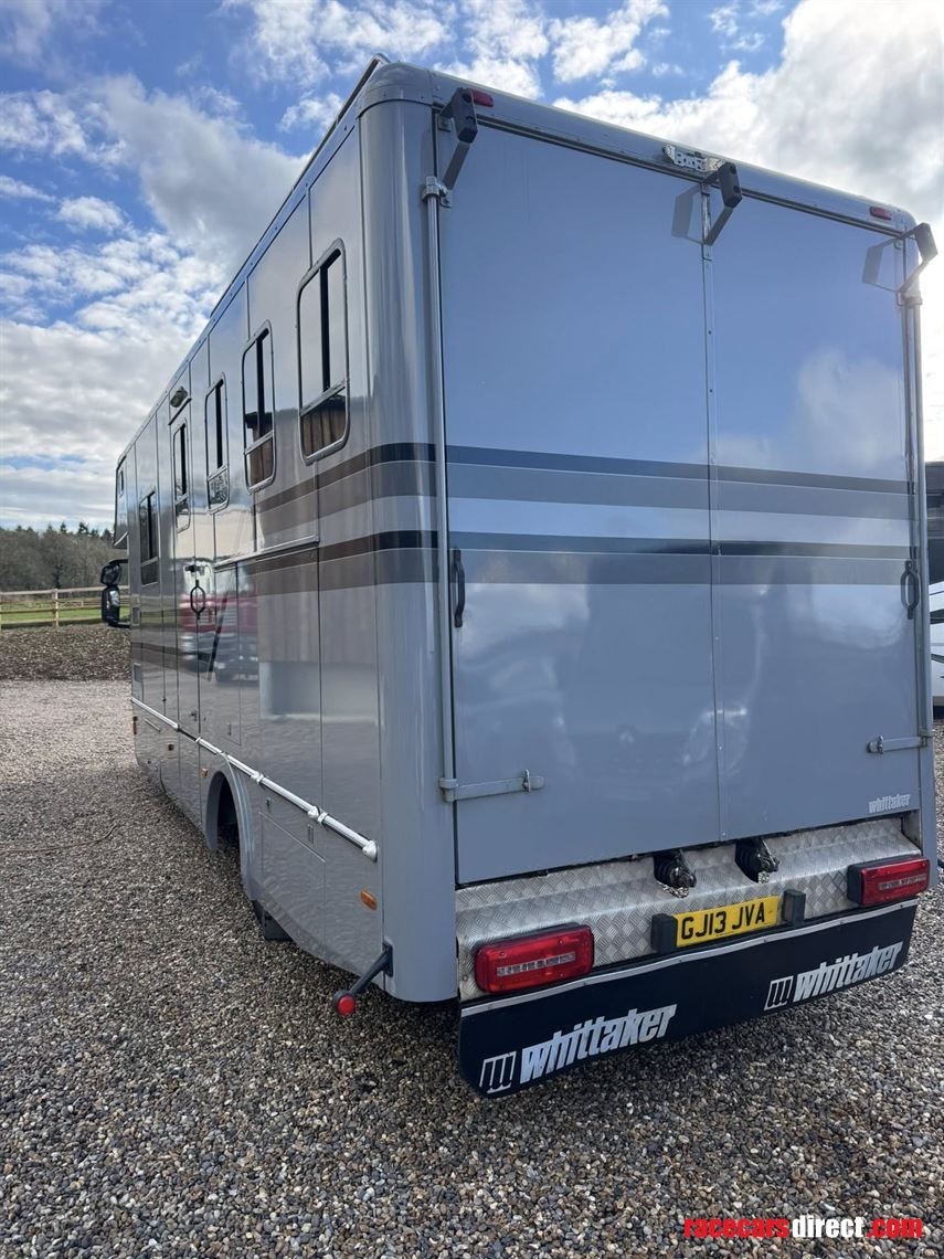 2013-iveco-75-ton-whittaker-coachbuilt-horseb