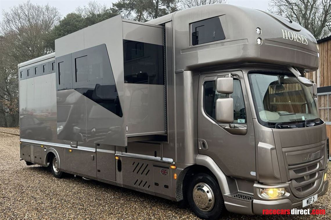 daf-cf-jm-coachbuild-4-horse-slide-out