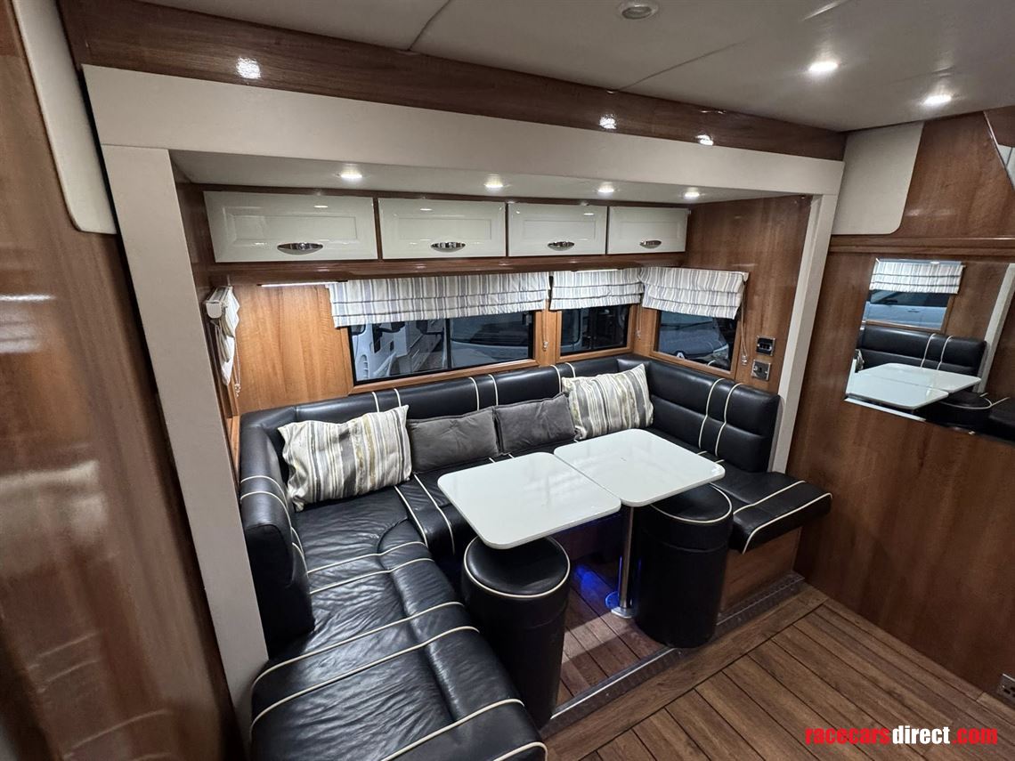 daf-cf-jm-coachbuild-4-horse-slide-out