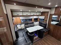 daf-cf-jm-coachbuild-4-horse-slide-out