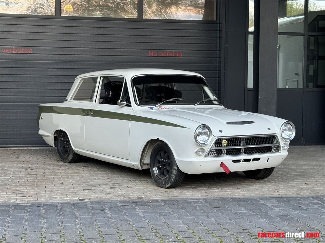 lotus-cortina-fia-htp-championship-winning-in