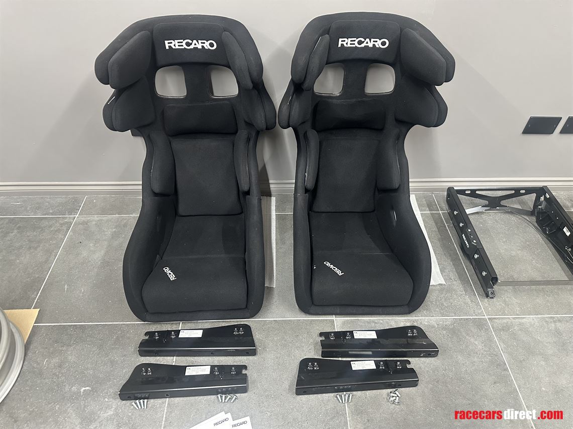 recaro-p-1300-gt-seats-and-adapters-in-date